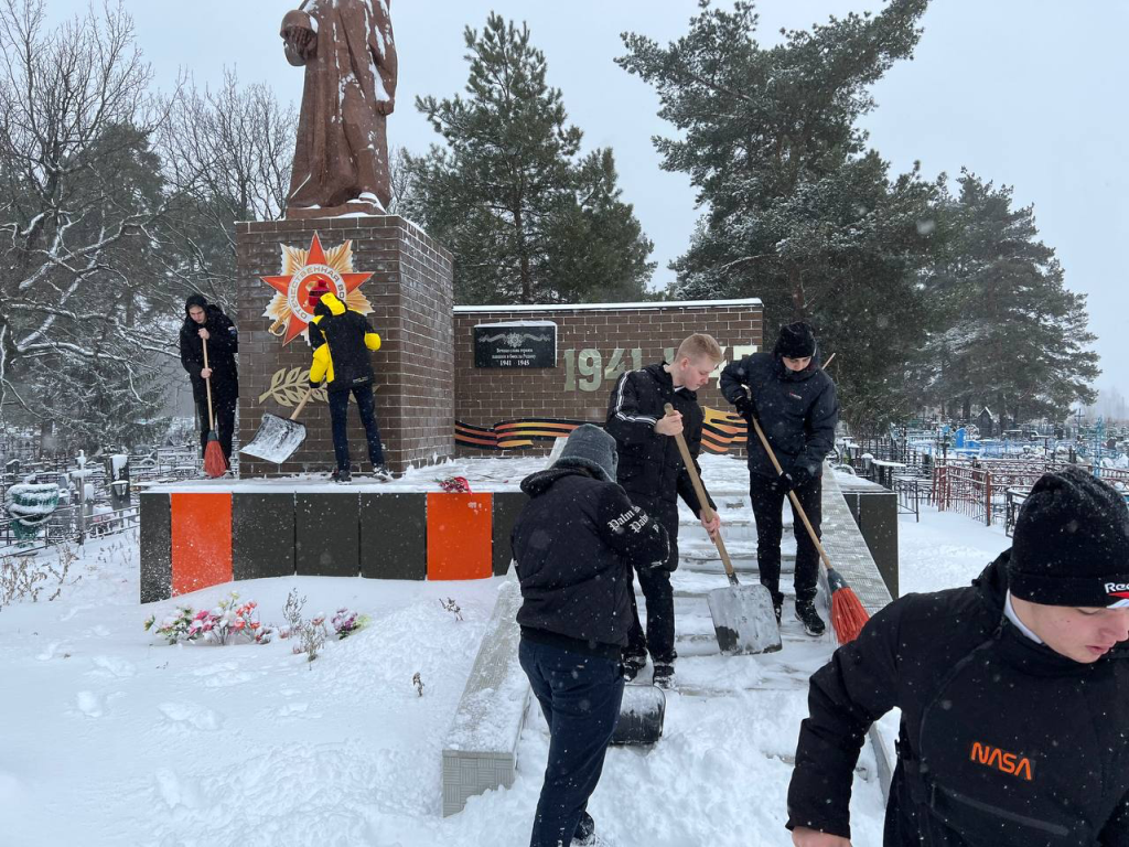 Благоустройство памятного места.