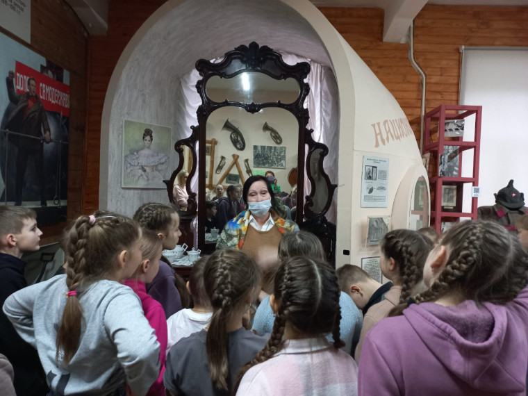 Экскурсия «Кукла-Неваляшка или Котовск удивляет».